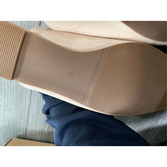 Brand New Juliet Holly Women’s 10 Slip on Loafers Flats Metal Chain - Picture 7 of 8